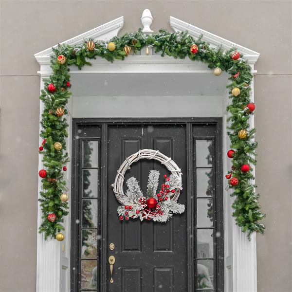 Christmas Wreath With Snow White Effect