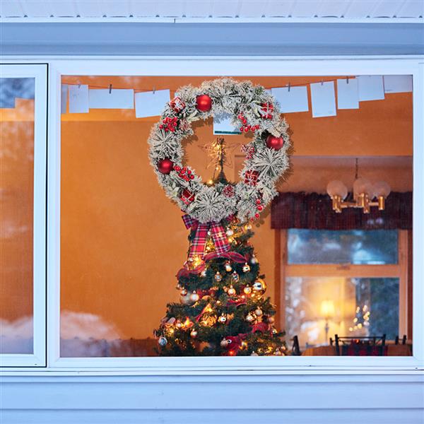 Christmas Wreath Decorated With a Snow-White Effect Apple Gift Box